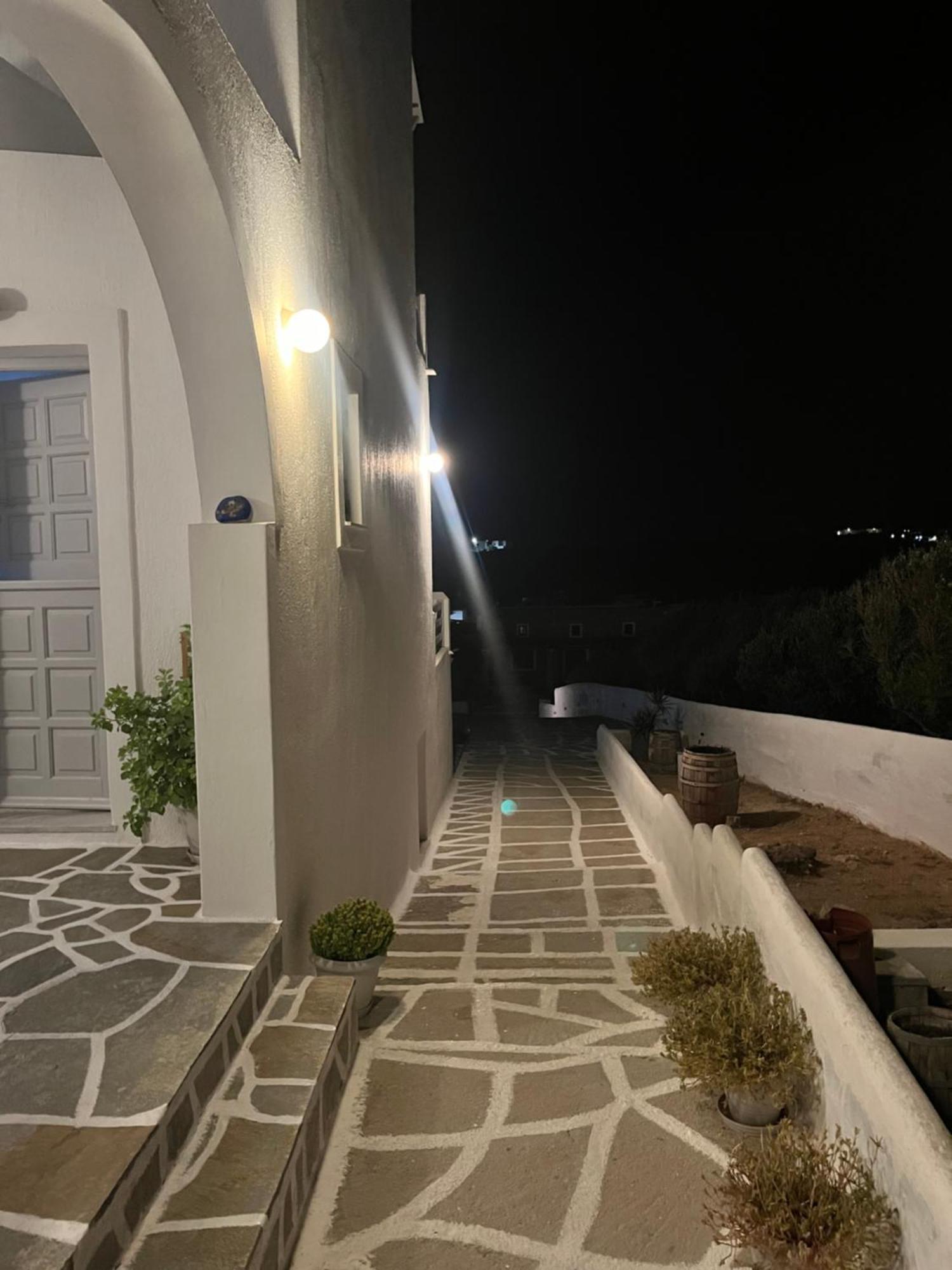 Panagiotis Rooms ナウサ エクステリア 写真