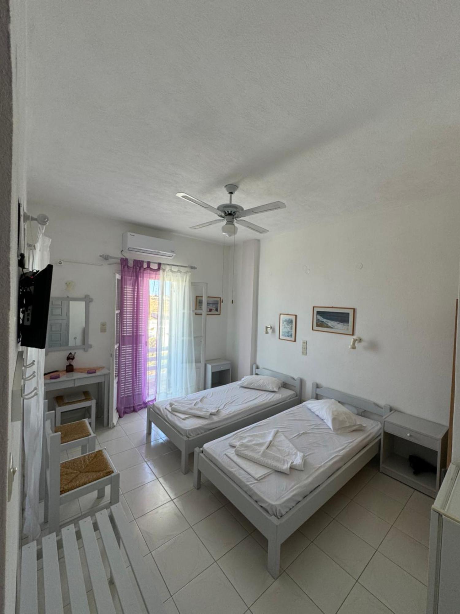 Panagiotis Rooms ナウサ エクステリア 写真