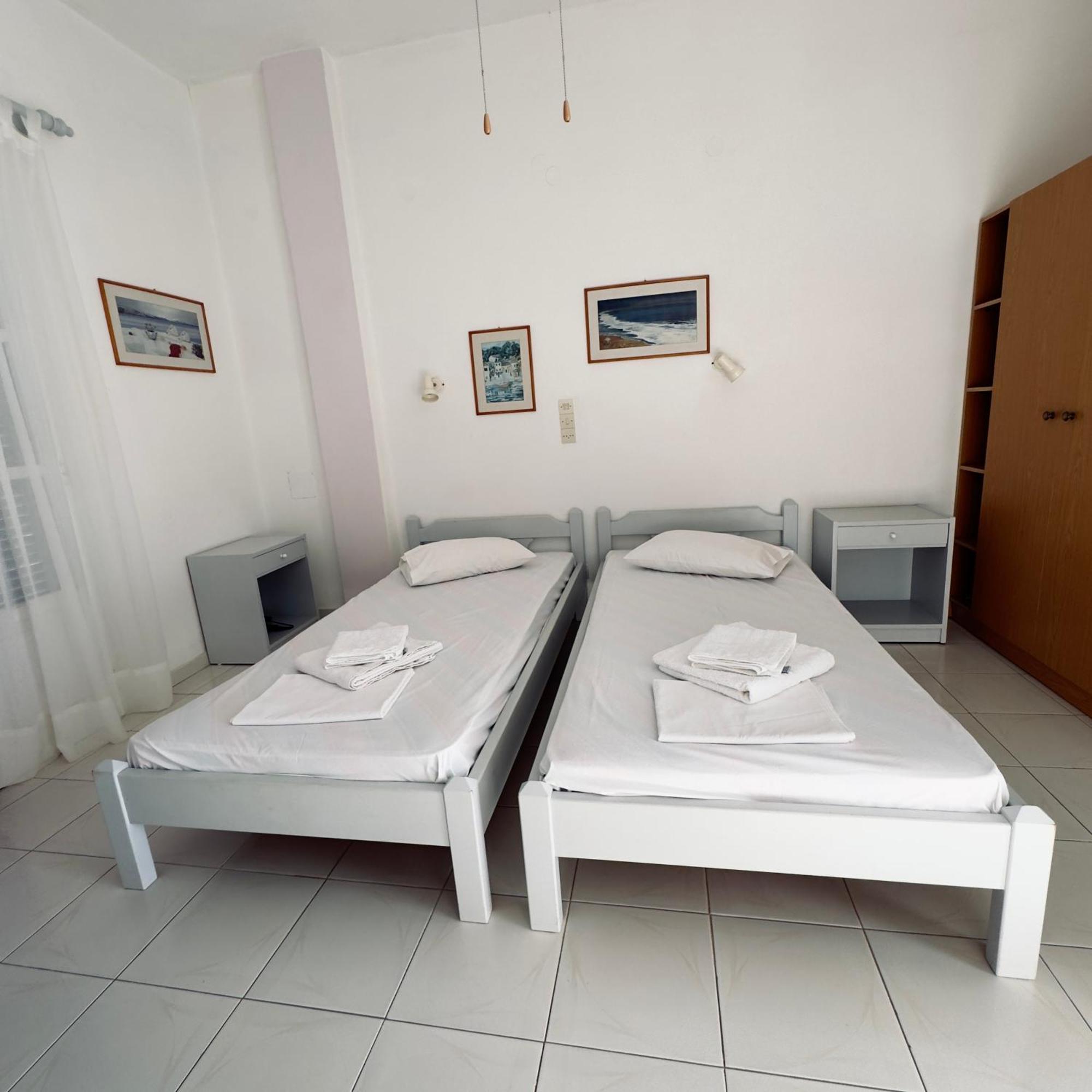 Panagiotis Rooms ナウサ エクステリア 写真