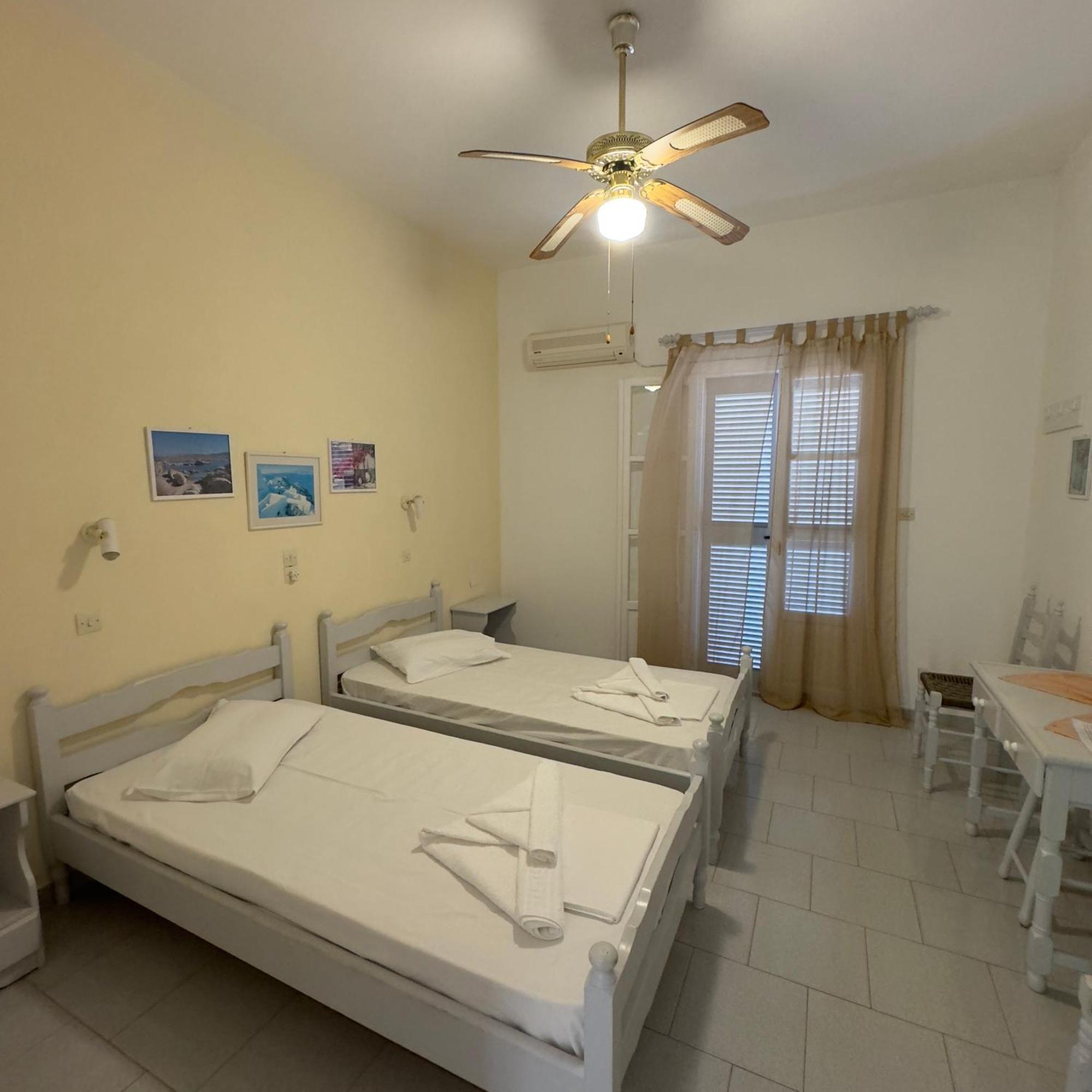 Panagiotis Rooms ナウサ エクステリア 写真